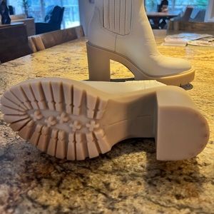 Dolce vita cream waterproof boots!